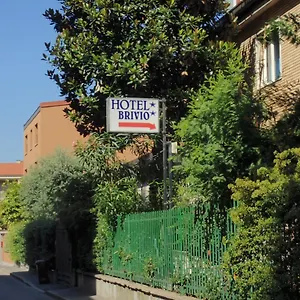 https://hotel-brivio.italymilanhotels.net
