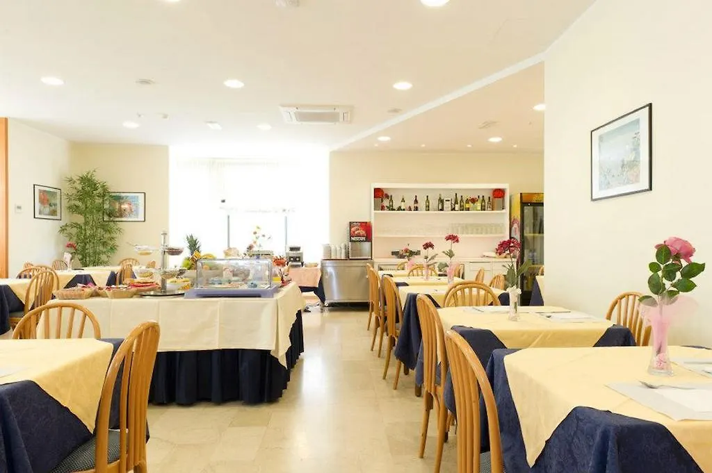 Hotel St Pierre Rimini 3*,  Olaszország