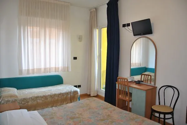 Hotel St Pierre Rímini 3*,