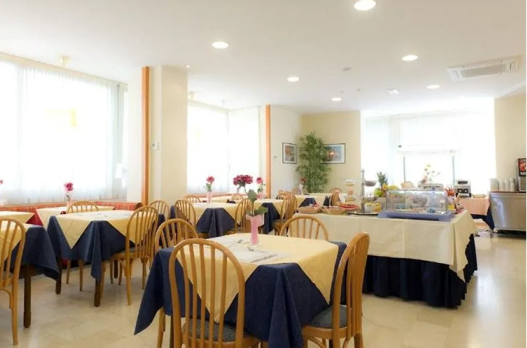 Hotel St Pierre Rímini